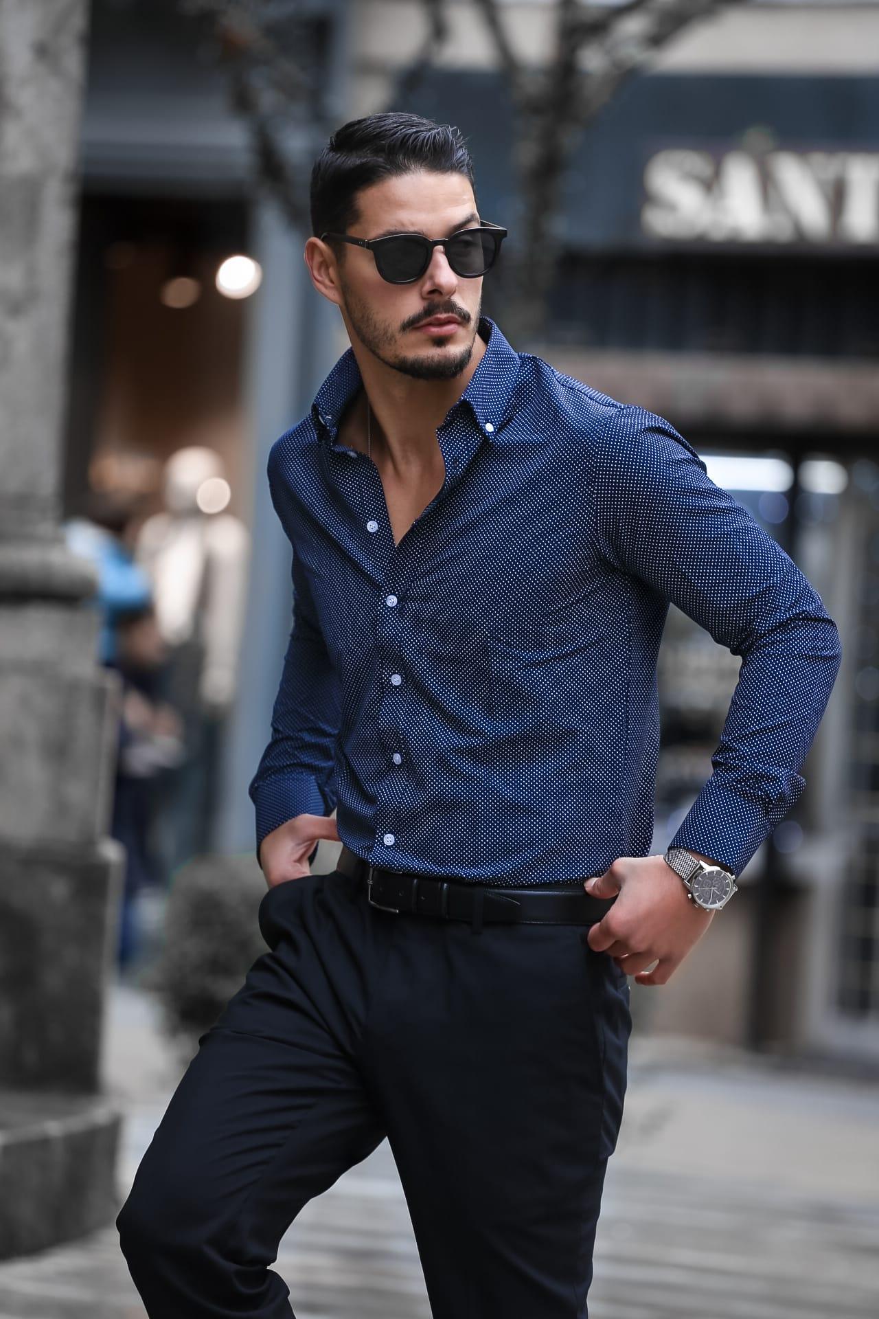 20191223_185046000_iOS_1_1024x1024@2x CAMISA AZUL MARINHO ÀS BOLINHAS DONATO - Image 1