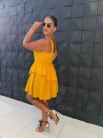 VESTIDO CURTO DE LINHO AMARELO PONTO CHIC - Image 2