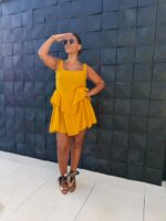 VESTIDO CURTO DE LINHO AMARELO PONTO CHIC
