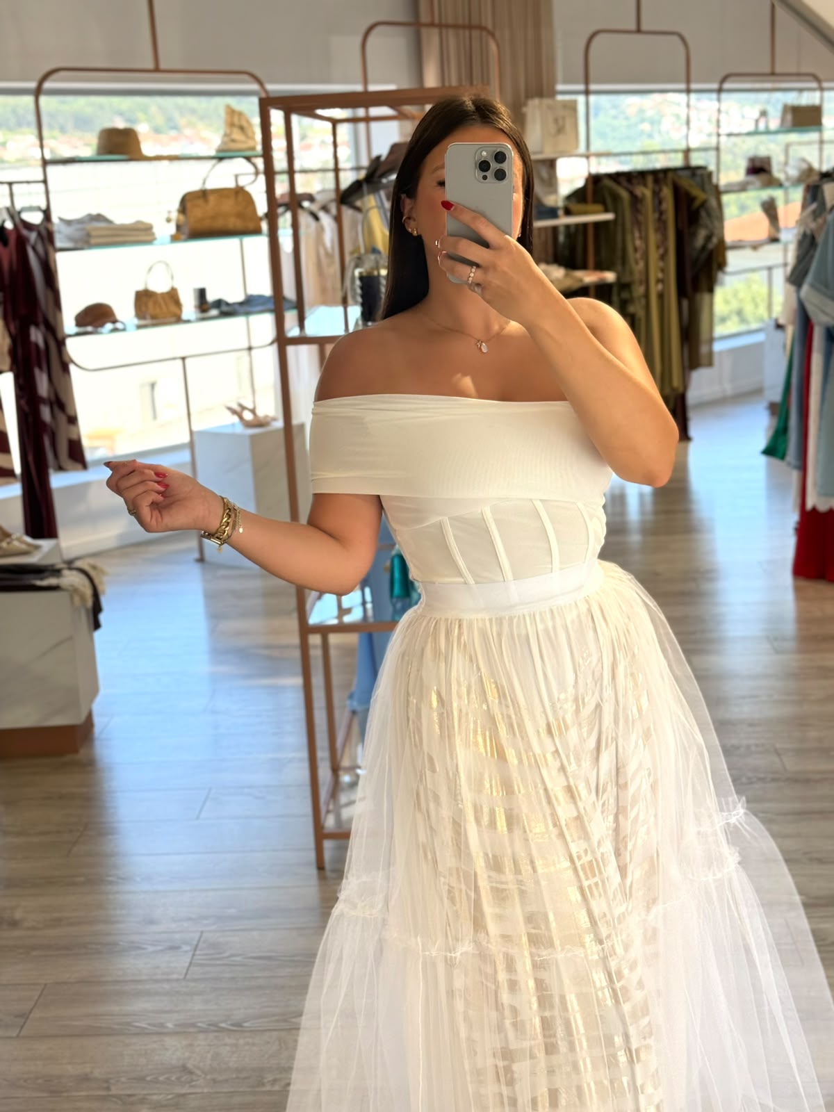 WhatsApp Image 2026-08-11 at 11.28.43 TOP CAI-CAI ESTRUTURADO BRANCO PONTO CHIC - Image 1